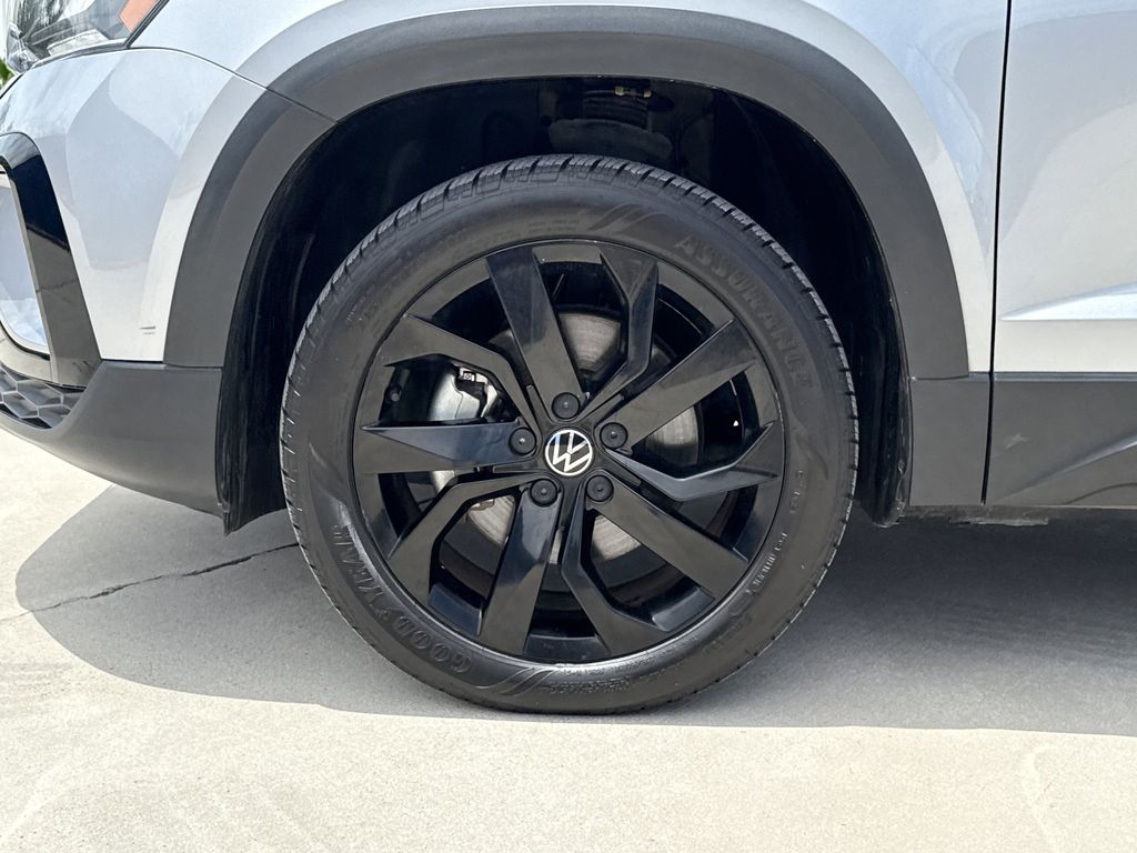 2023 Volkswagen Taos 1.5T SE - 8