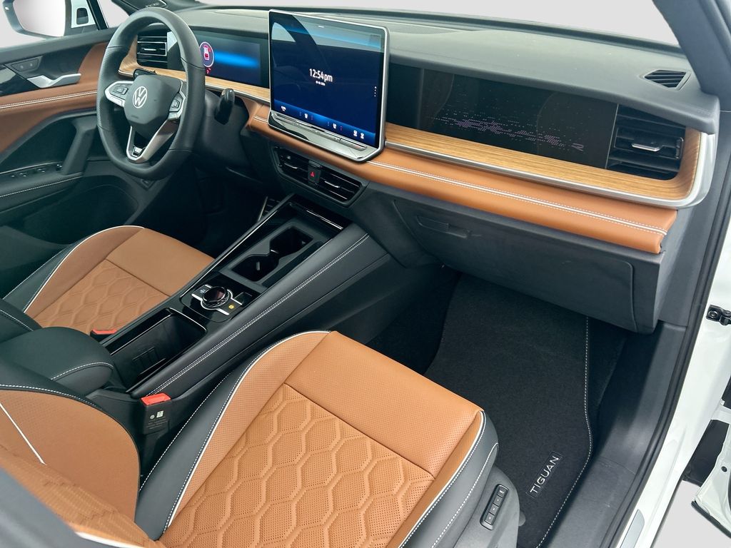 Thumbnail: 2026 Volkswagen Tiguan - 16