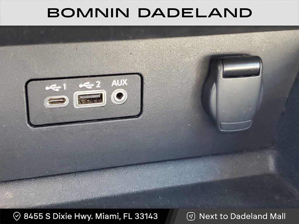 2020 Nissan Altima 2.5 SR photo