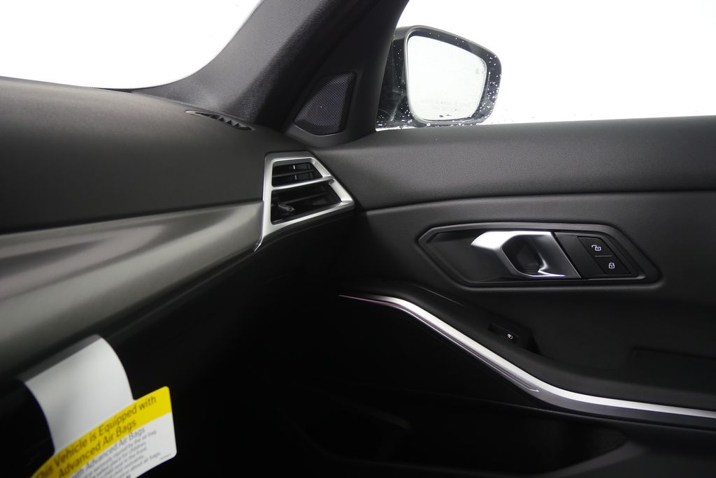 Thumbnail: 2026 BMW 3 Series - 27