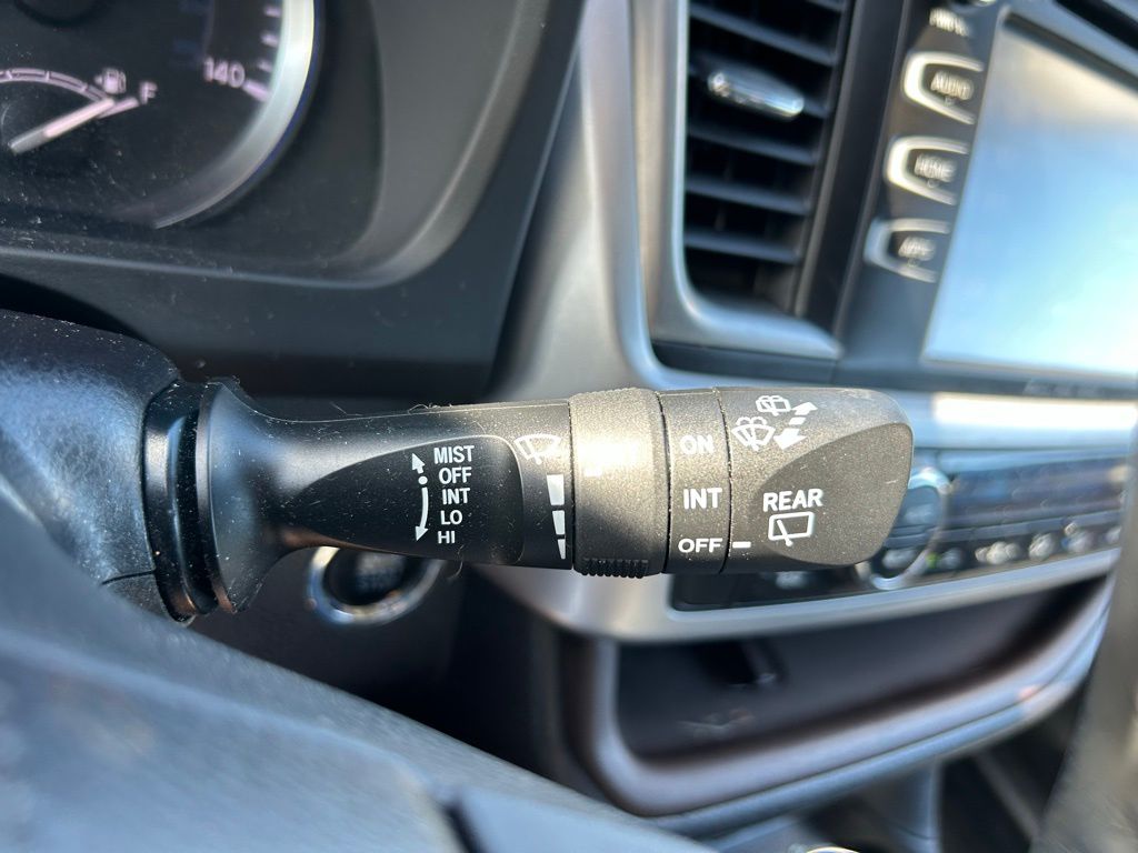 Thumbnail: 2017 Toyota Highlander - 22