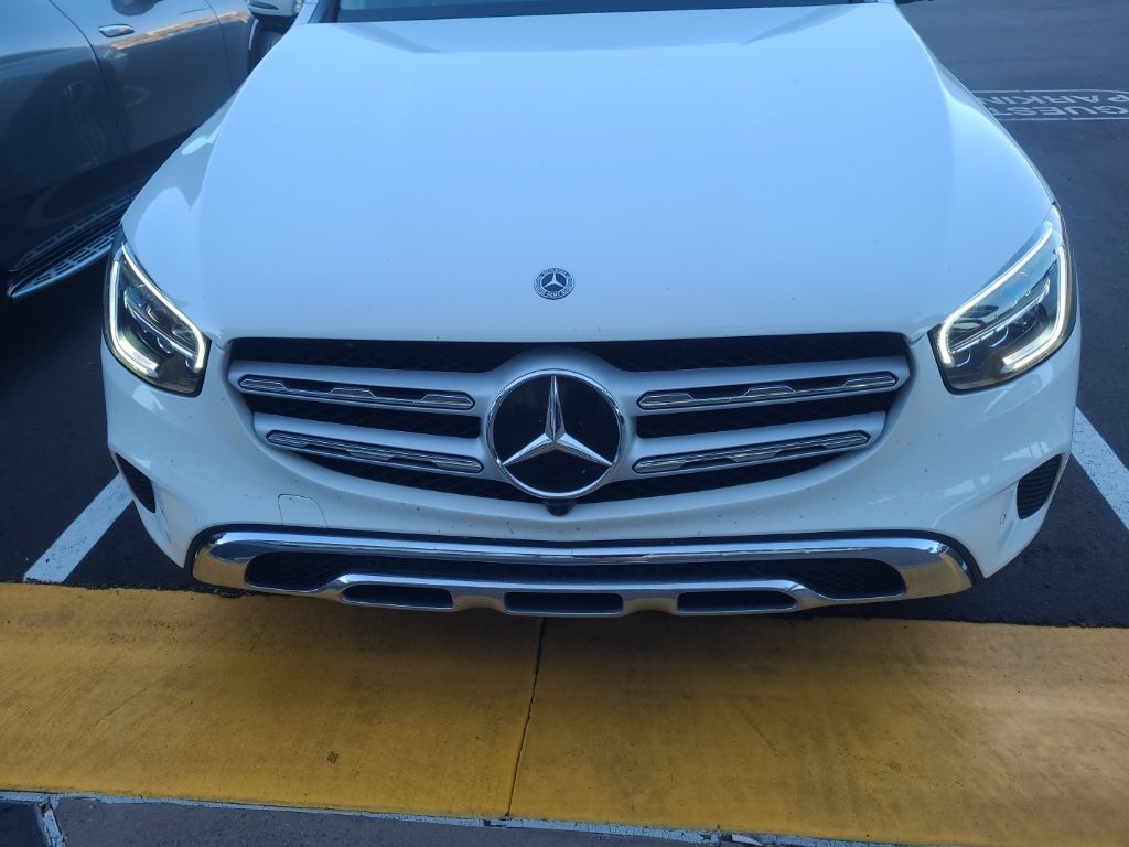 2022 Mercedes-Benz GLC 300 2
