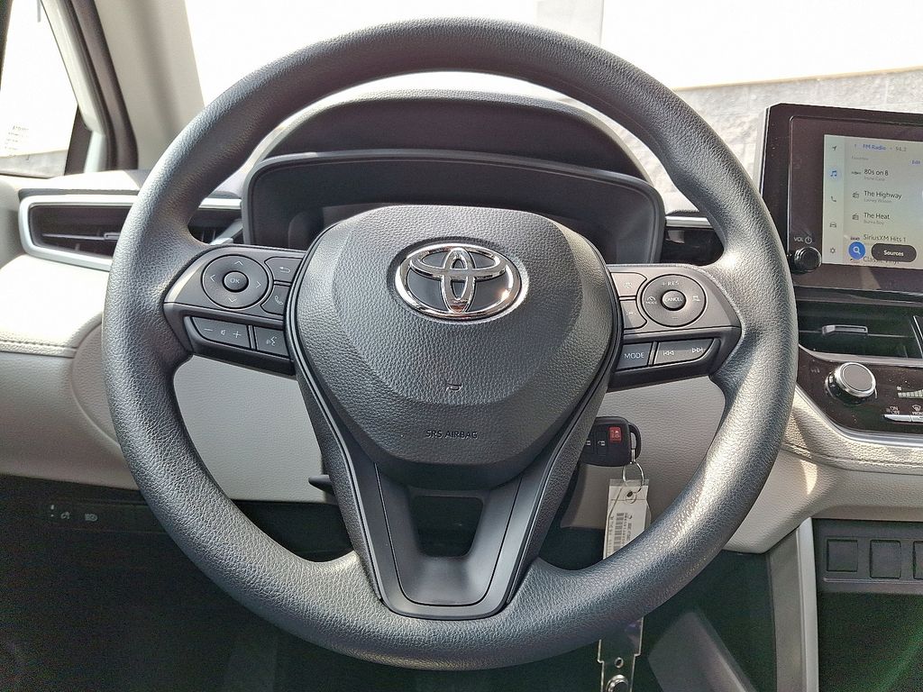2025 Toyota Corolla Cross L 13