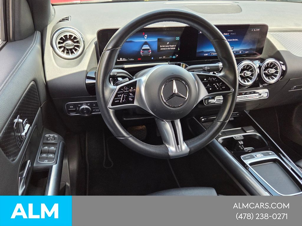 Used 2025 Black Mercedes-Benz GLA 250 image 7