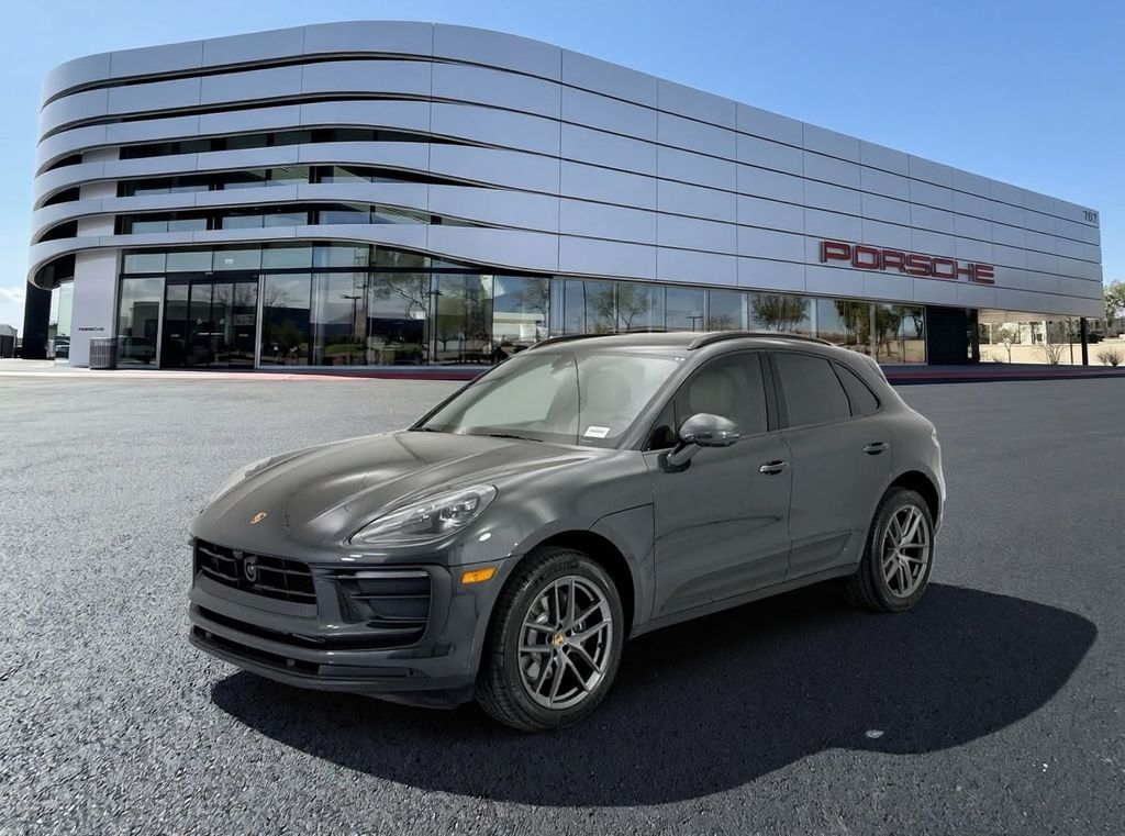 Thumbnail: 2026 Porsche Macan - 1