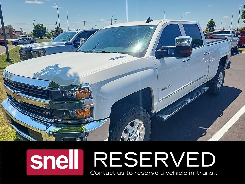 Summit White 2015 Chevrolet Silverado 3500HD Pickup Truck Four-Wheel Drive 6-Speed Automatic