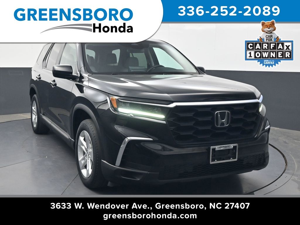Crystal Black Pearl 2023 Honda Pilot LX AWD SUV / Crossover All-Wheel Drive Automatic