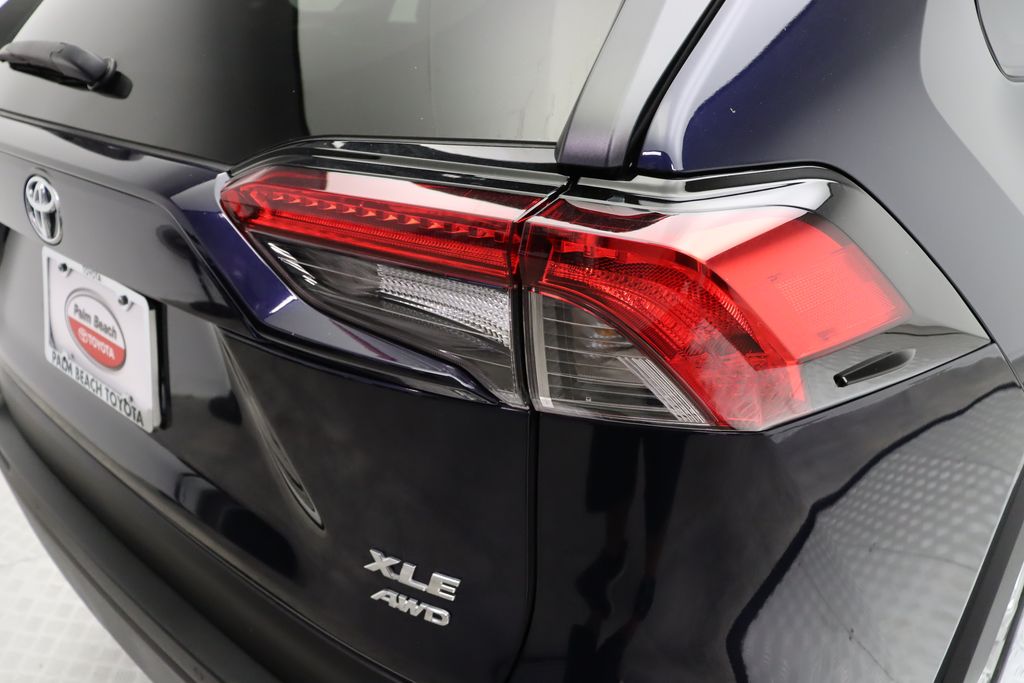 2023 Toyota RAV4 XLE Premium 9