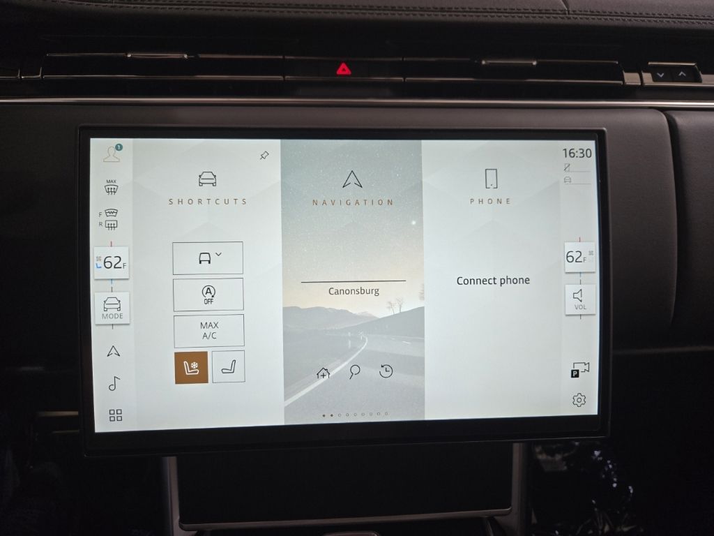 New 2026 White Land Rover SE image 20