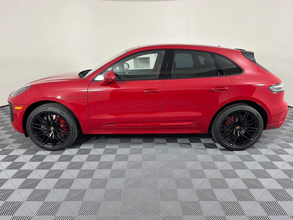 Thumbnail: 2026 Porsche Macan - 2