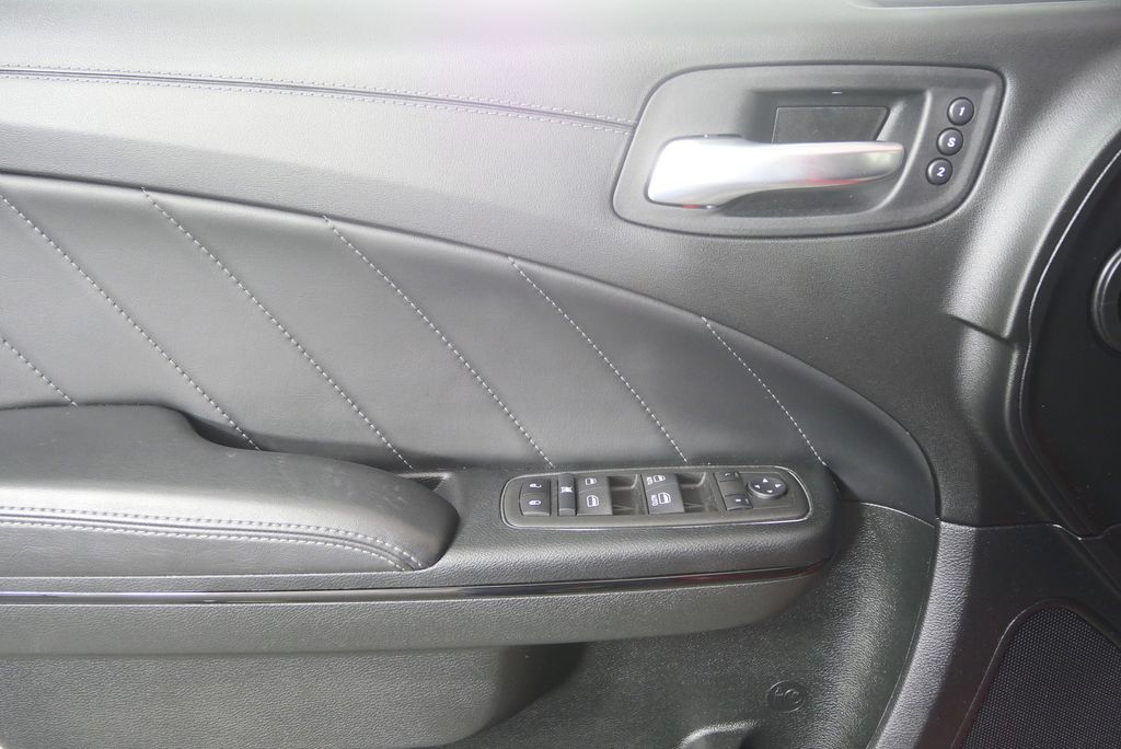 Thumbnail: 2022 Dodge Charger - 9