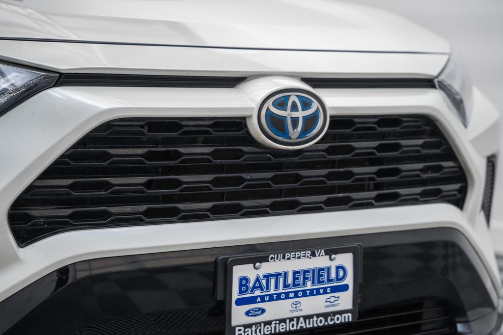 ToyotaRAV4 Hybrid13