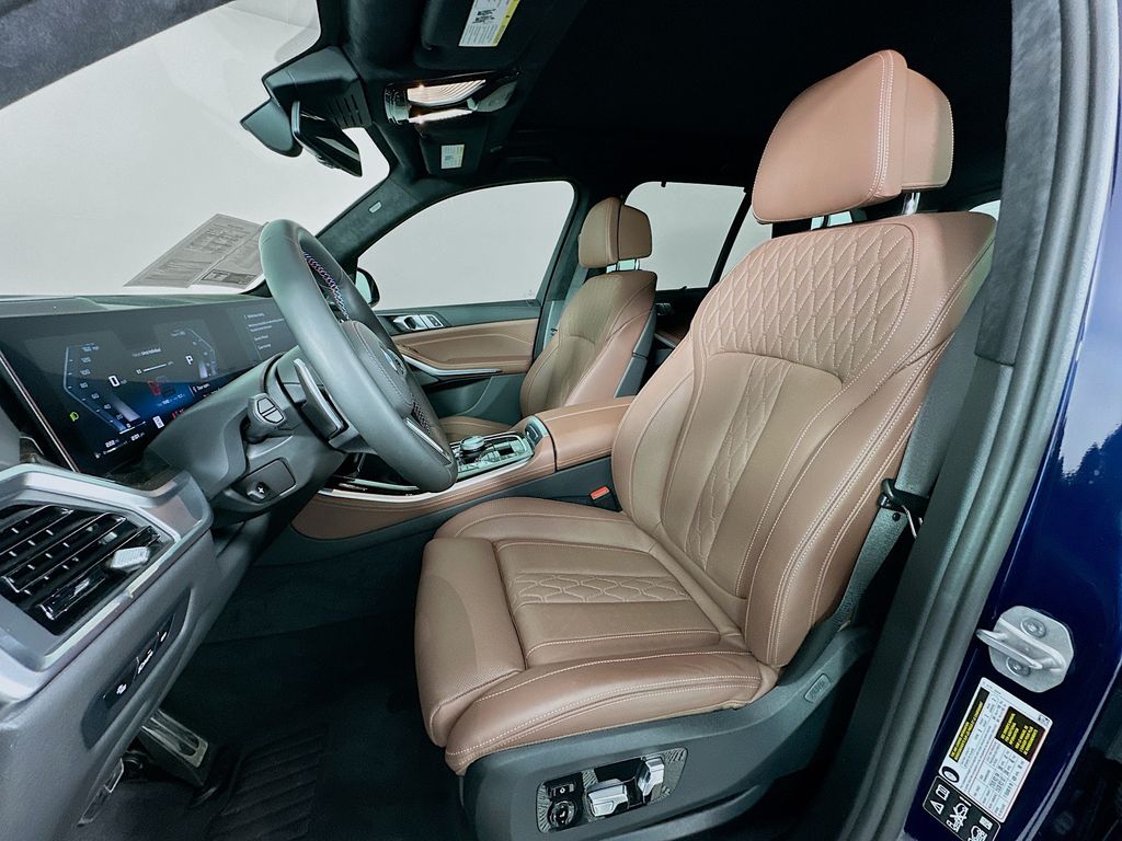 Thumbnail: 2025 BMW X5 - 21