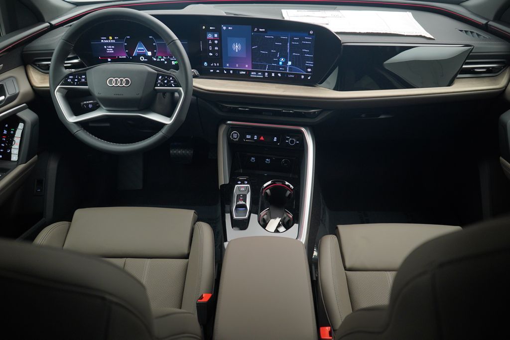 Thumbnail: 2025 Audi Q5 - 8
