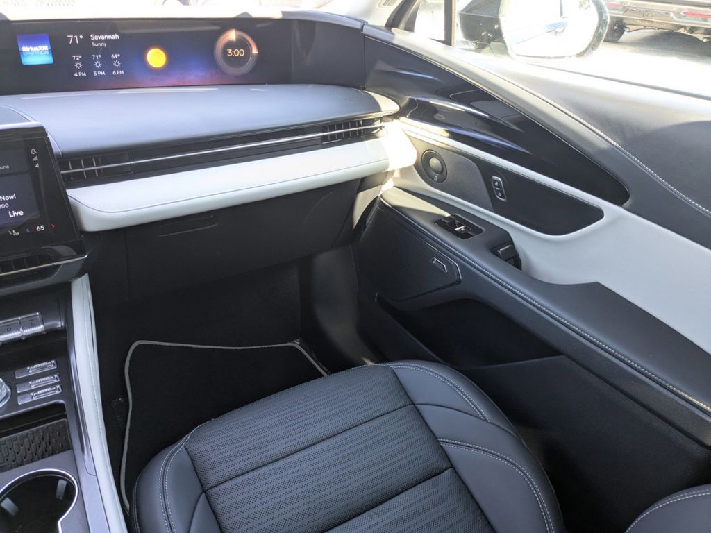 2025 Lincoln Nautilus Reserve