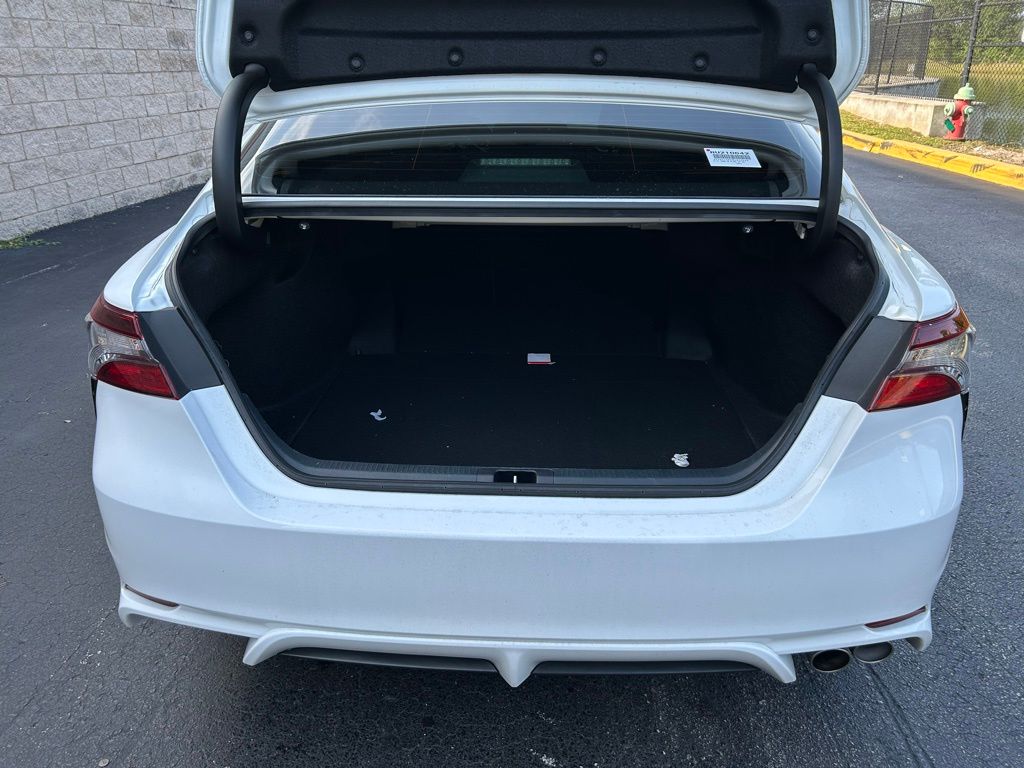 2024 Toyota Camry SE 10