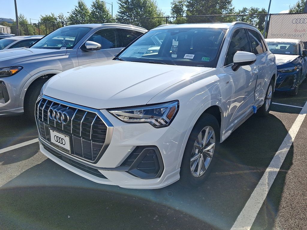 Thumbnail: 2025 Audi Q3 - 1