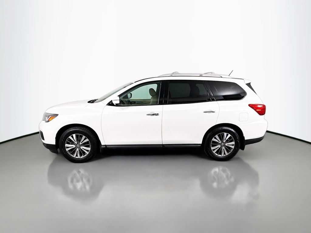 Thumbnail: 2017 Nissan Pathfinder - 8