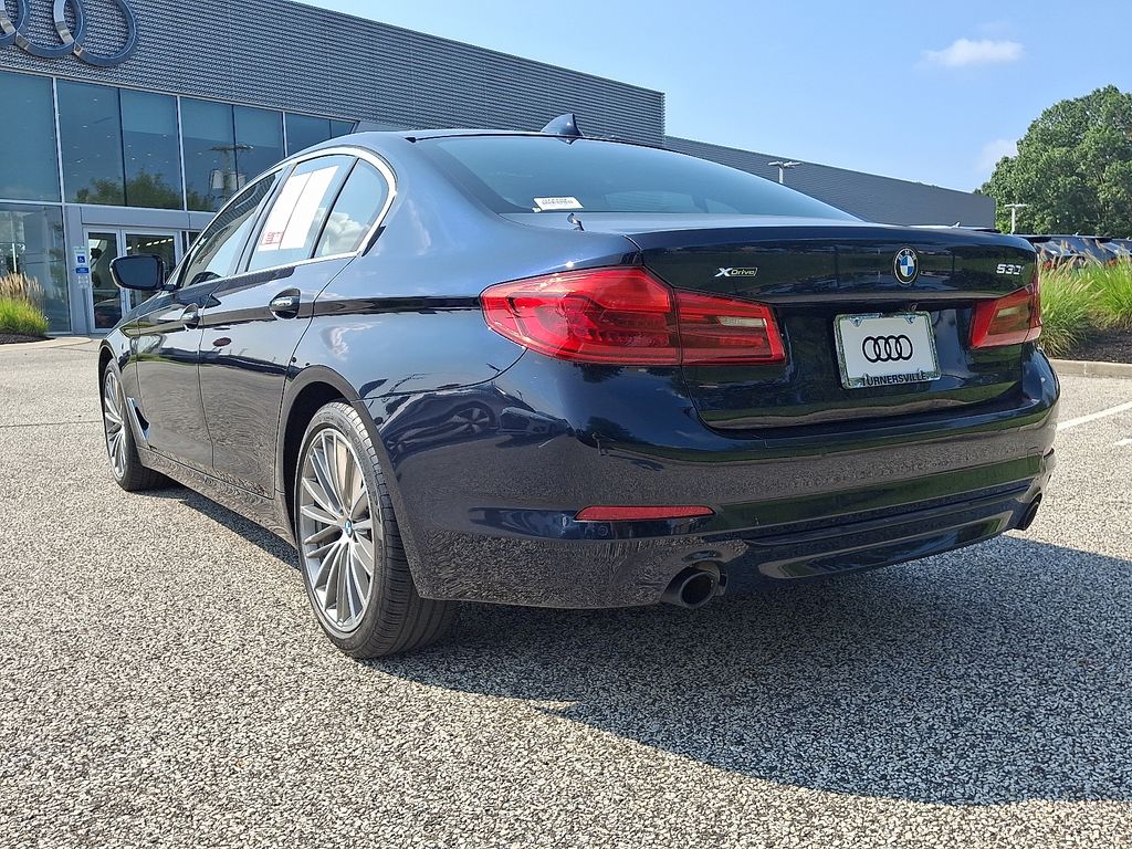 Thumbnail: 2018 BMW 5 Series - 4