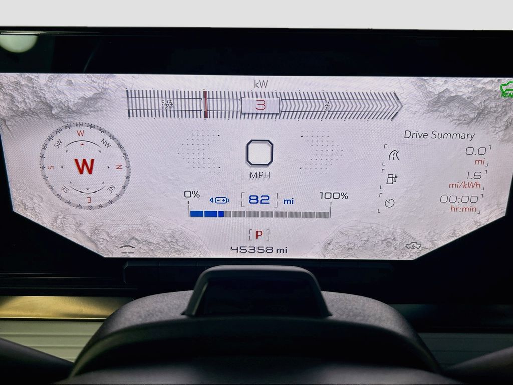 Used 2023 White GMC Edition 1 image 33