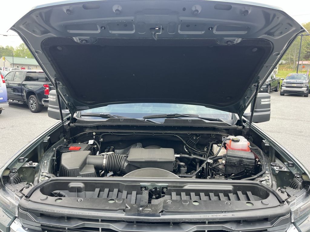 2025 Chevrolet Silverado 2500HD LT photo