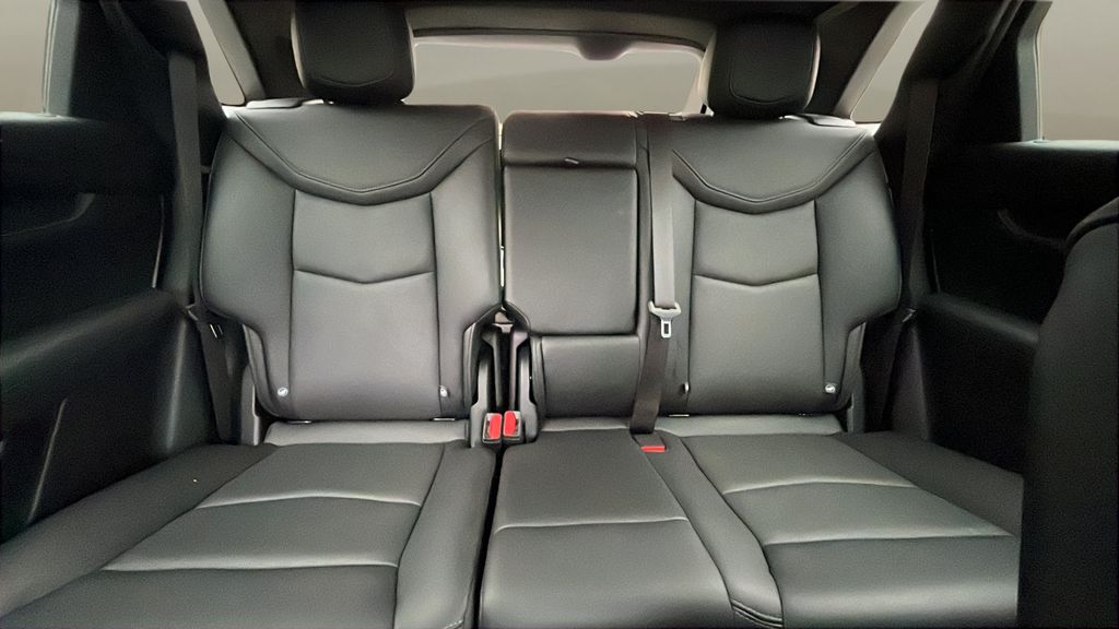 used 2021 Cadillac XT5 car, priced at $28,900