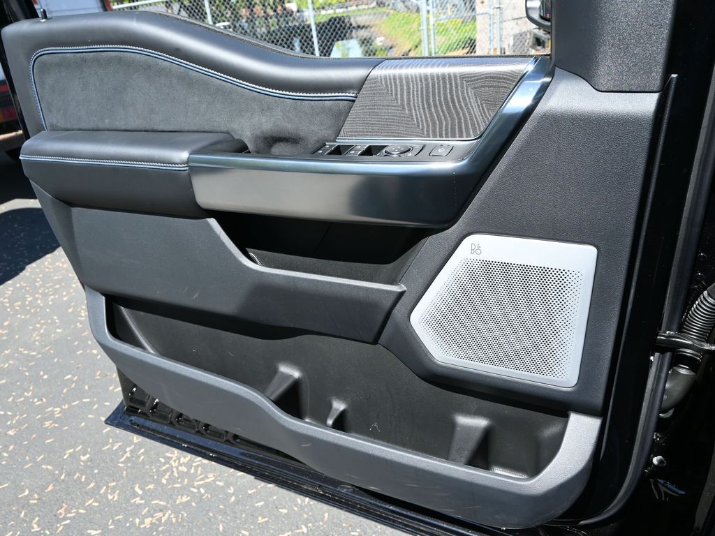 2025 Ford F-350 Super Duty Platinum