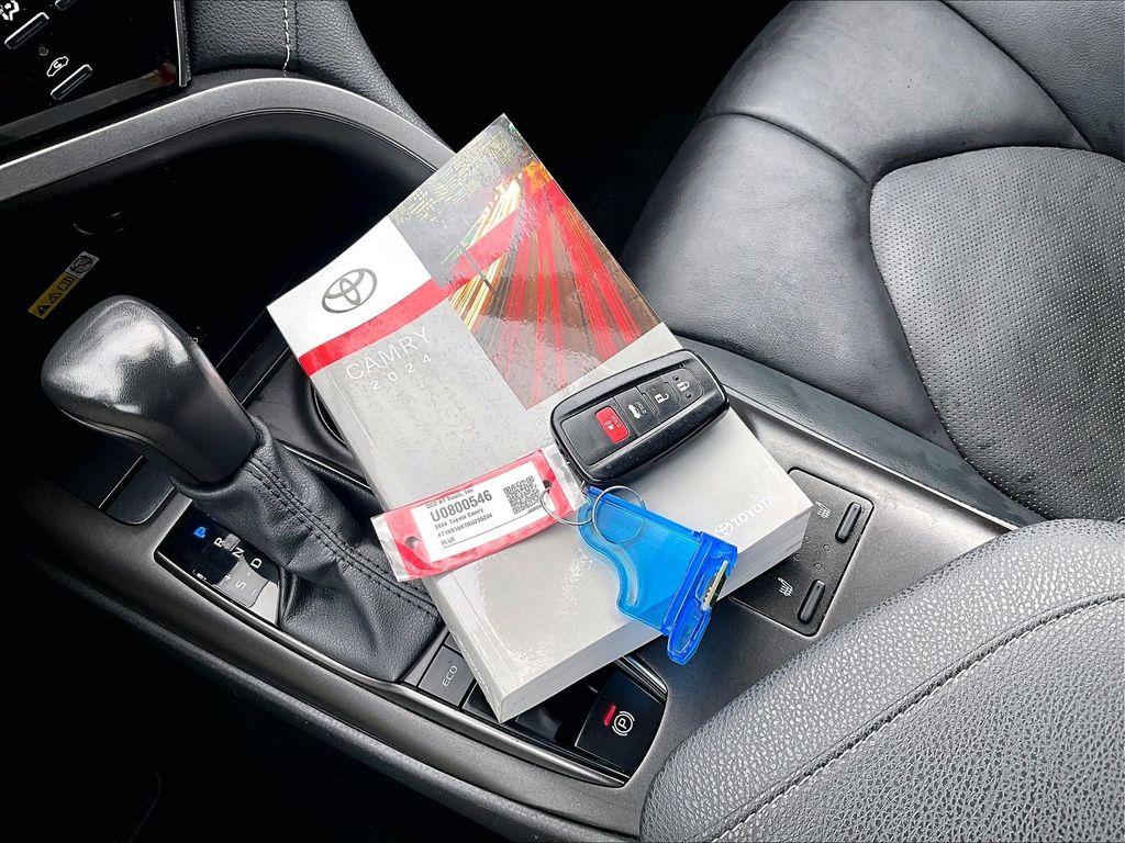 2024 Toyota Camry — photo 31