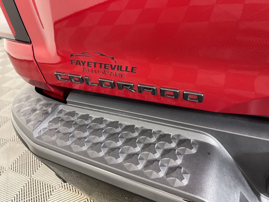 Thumbnail: 2024 Chevrolet Colorado - 3