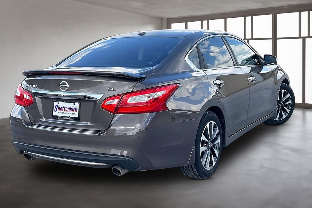 Used 2016 Nissan Altima Sedan