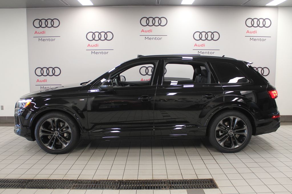 Thumbnail: 2026 Audi Q7 - 3