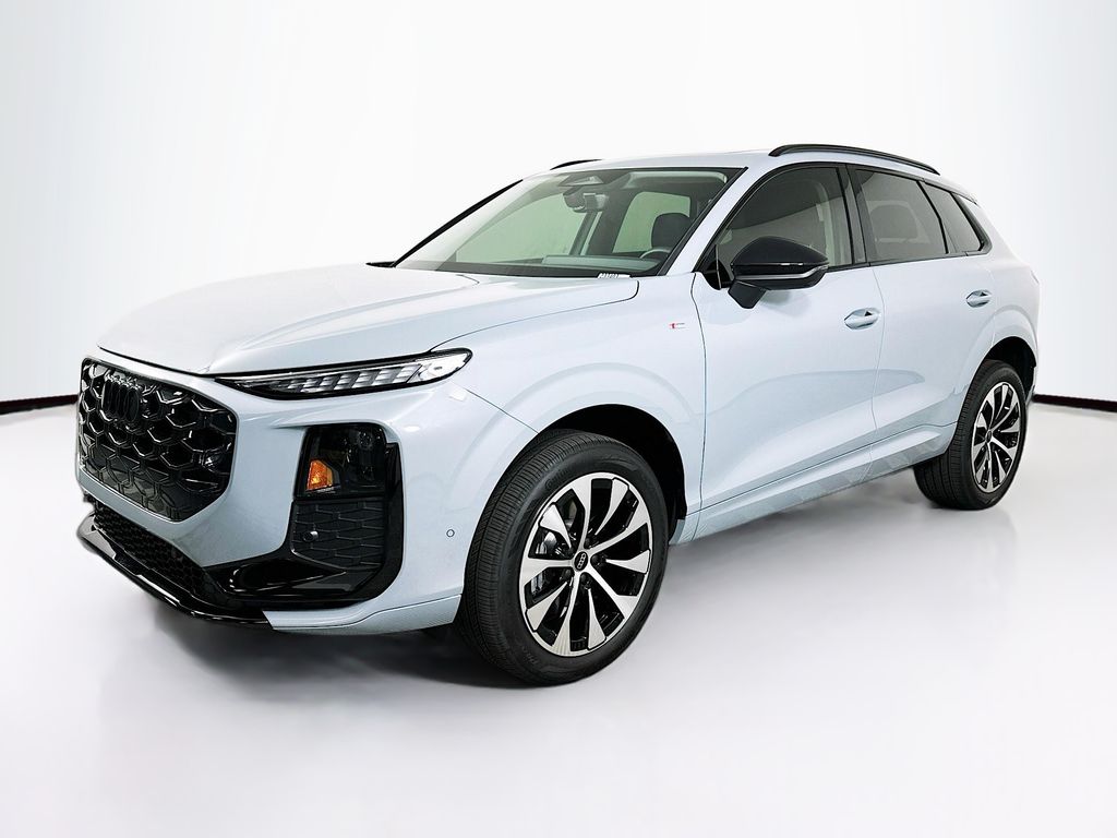 Arrow Gray Pearl Effect 2026 Audi Q3 SUV / Crossover All-Wheel Drive 7-Speed Automatic