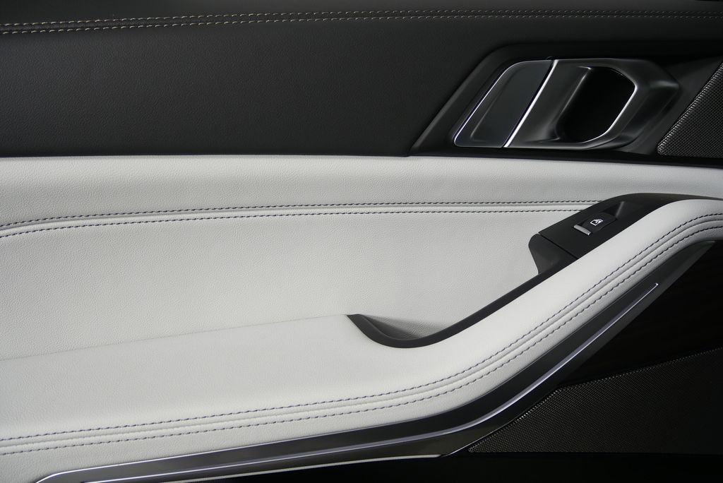 Thumbnail: 2026 BMW X5 - 14
