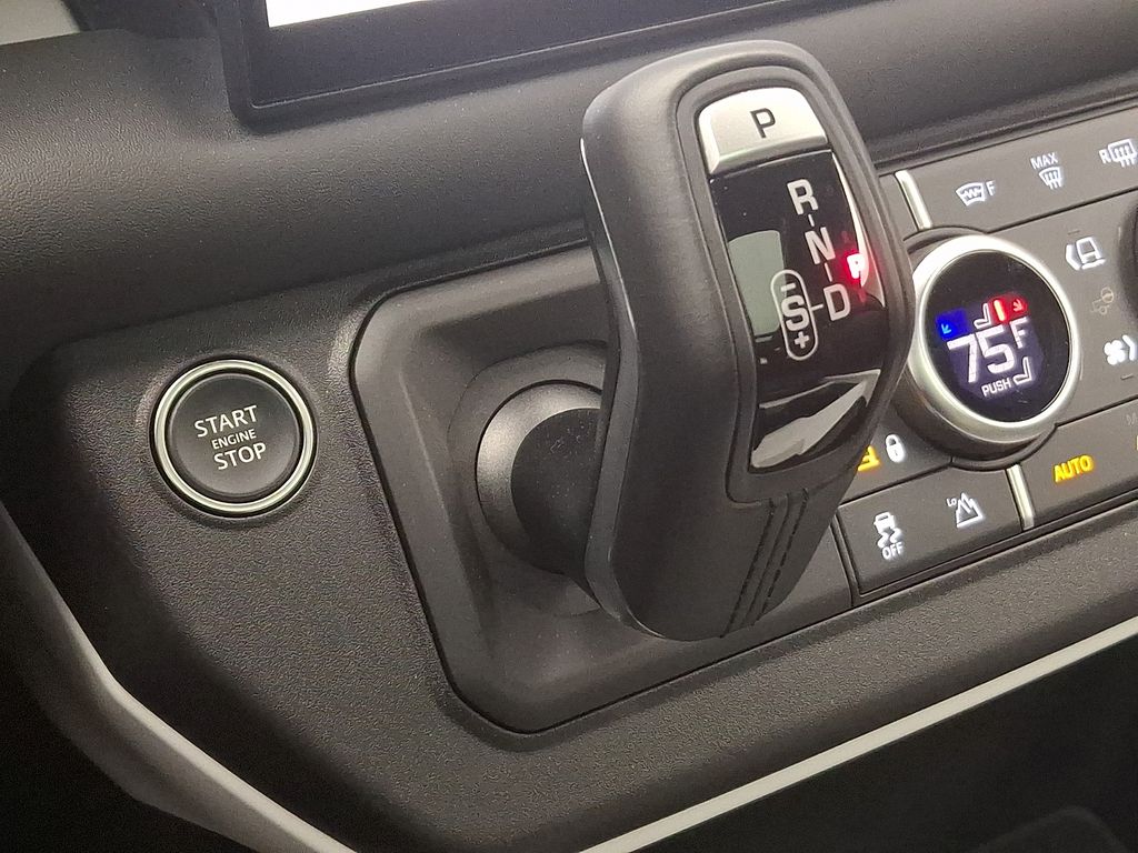 Thumbnail: 2025 Land Rover Defender - 15