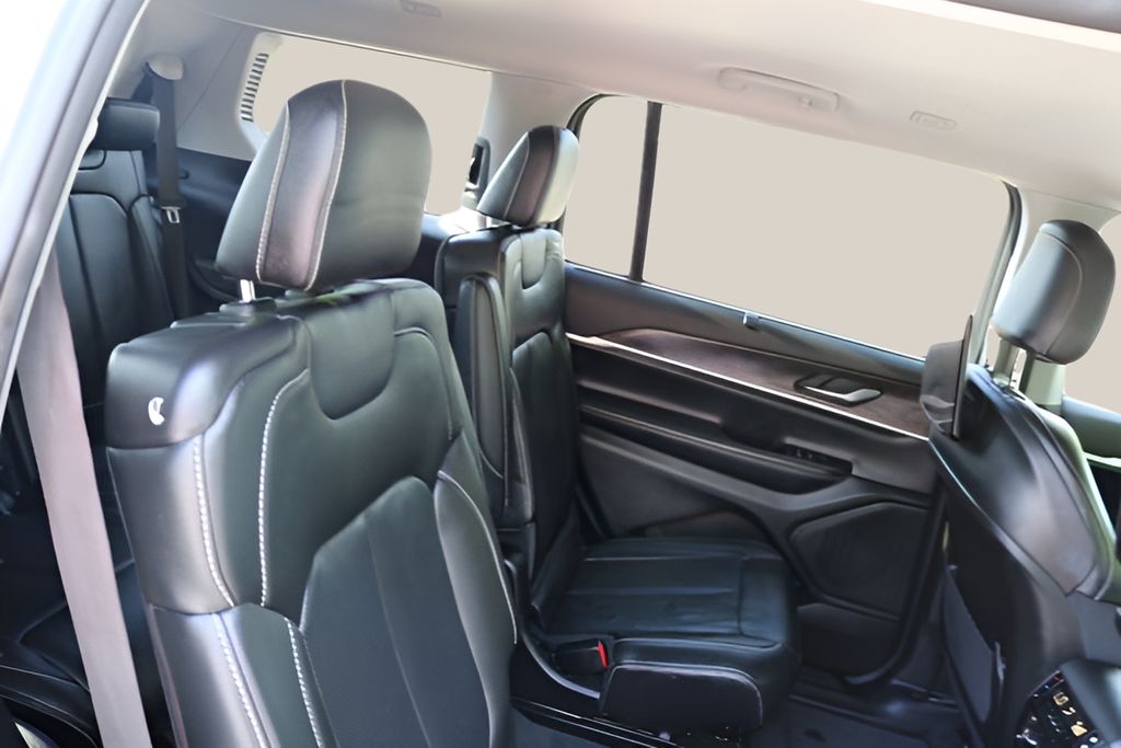 Used Car 2023 Jeep Grand Cherokee L  Limited For Sale Under $35,000 In Austin, Texas