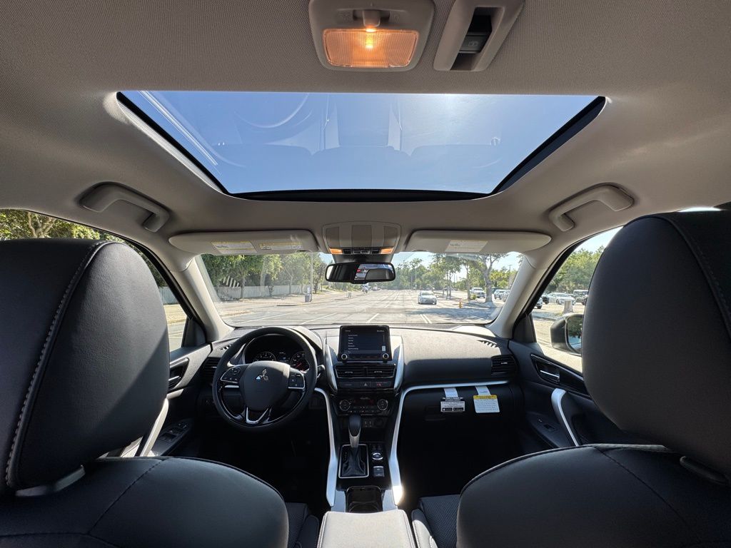 2025 Mitsubishi Eclipse Cross SE photo 21