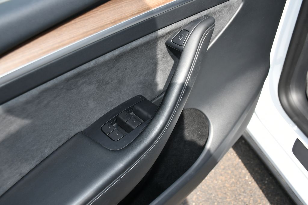 Thumbnail: 2023 Tesla Model Y - 5