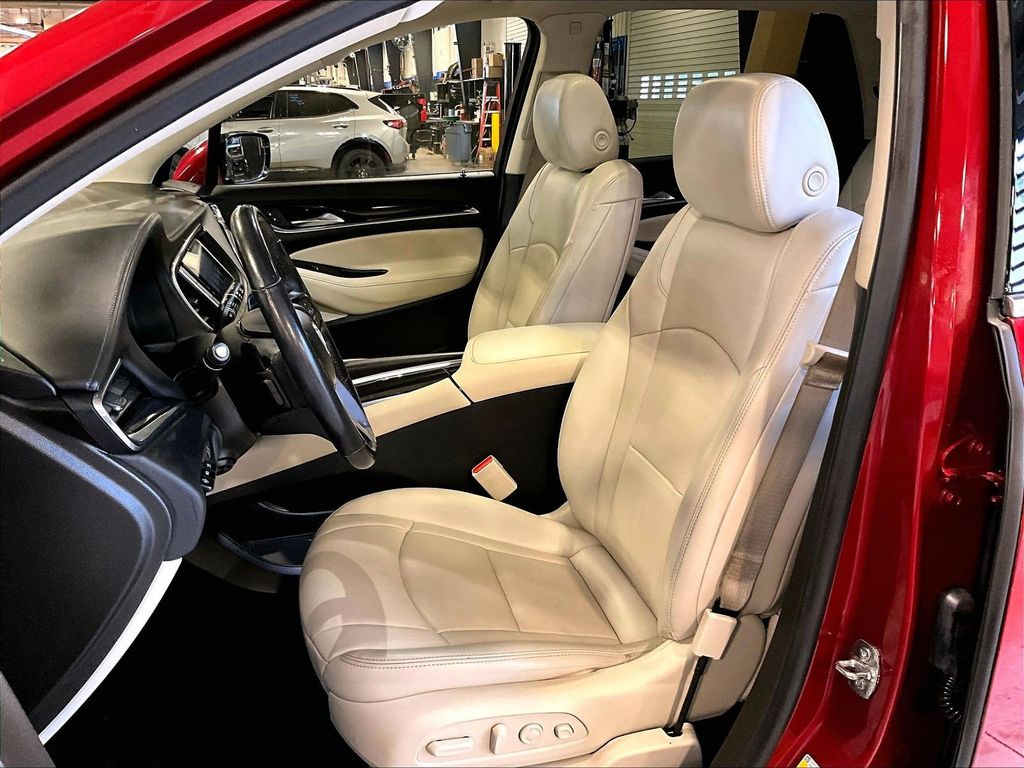 2023 Buick Enclave — photo 10