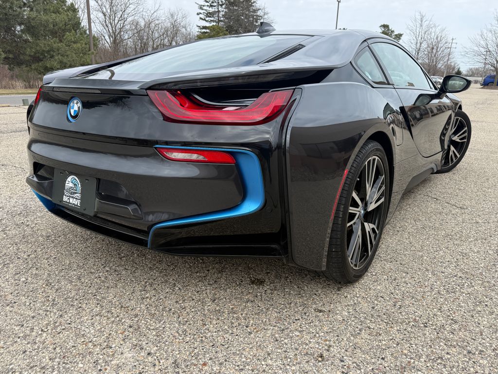 BMW i8