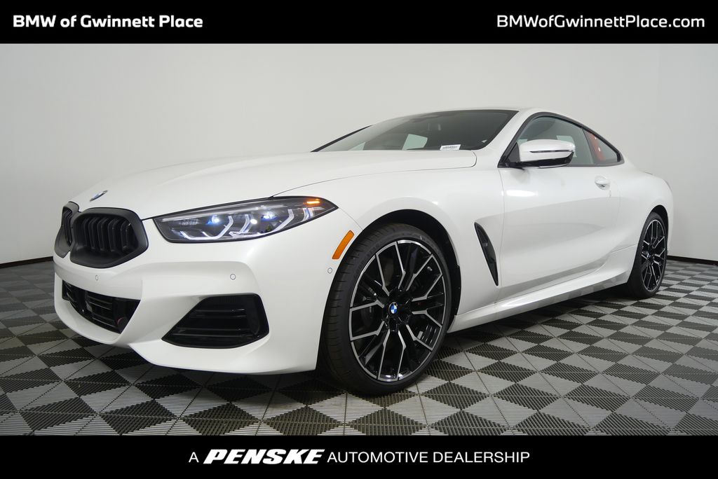 2026 BMW 8 Series Blanco (Mineral White Metallic) Coupé Tracción trasera 8 velocidades Automática