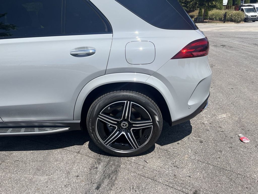 2025 Mercedes-Benz GLE GLE 450e 21