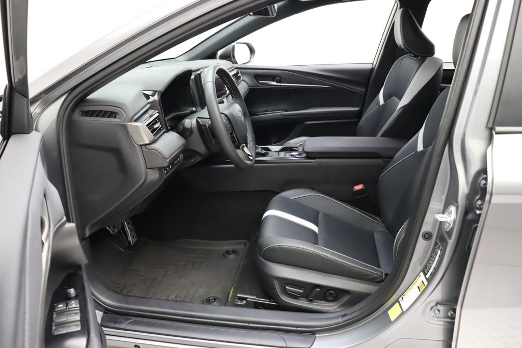 Thumbnail: 2025 Toyota Camry - 14