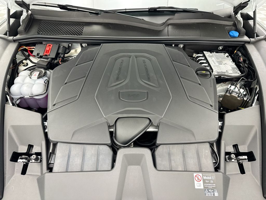 Thumbnail: 2026 Porsche Cayenne - 30