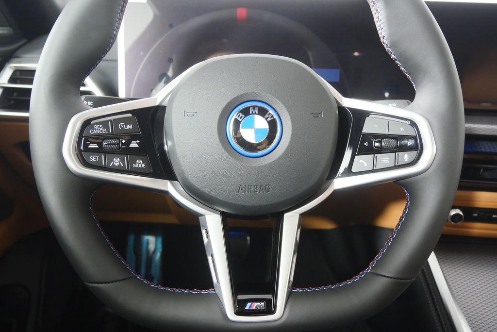 Thumbnail: 2025 BMW i4 - 20