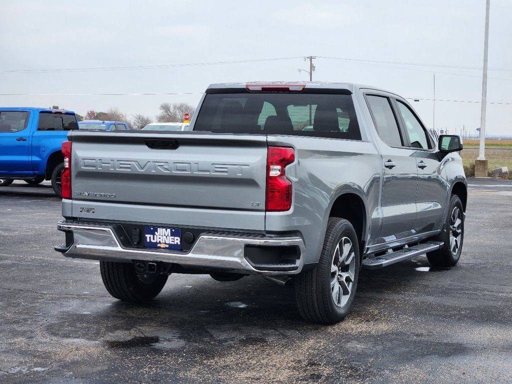 2025 Chevrolet Silverado 1500 LT 3