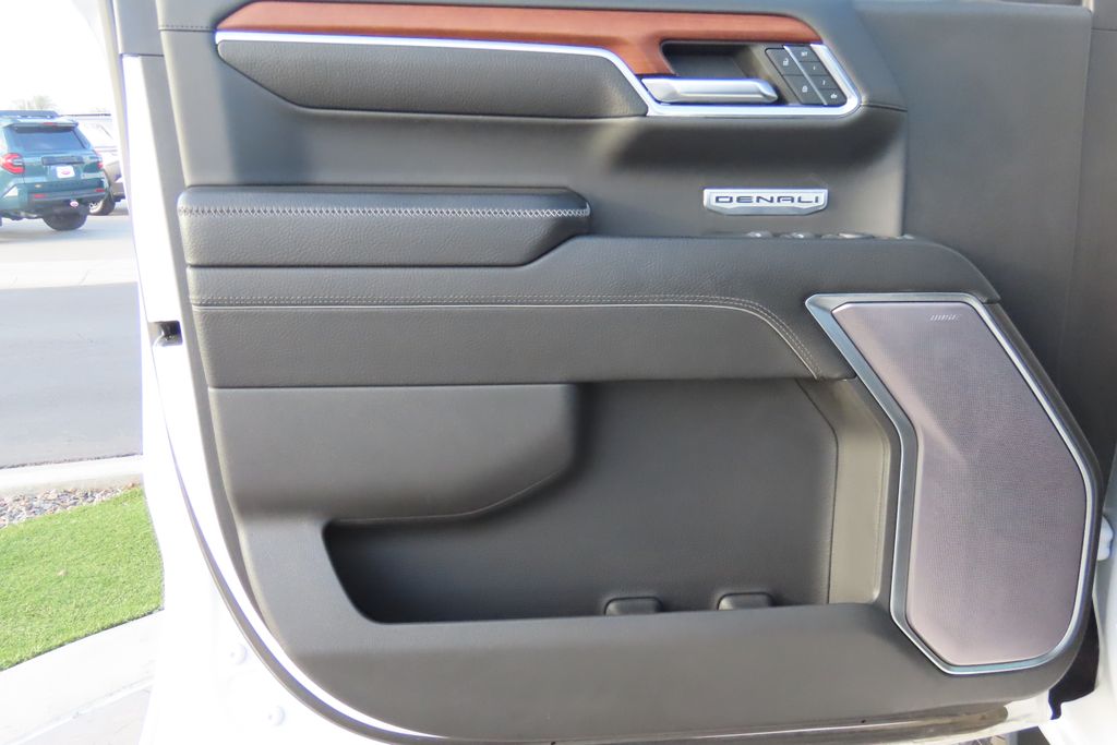 Thumbnail: 2023 GMC Sierra 1500 - 23