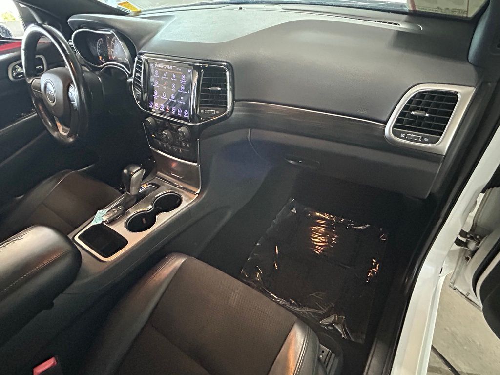 Used 2020 Bright White Clearcoat Jeep Altitude image 34