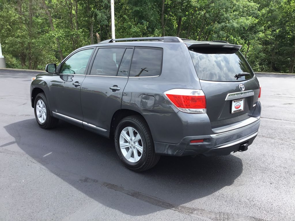 Thumbnail: 2013 Toyota Highlander - 3