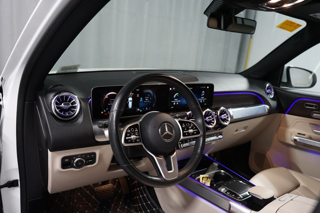 Thumbnail: 2020 Mercedes-Benz GLB - 7