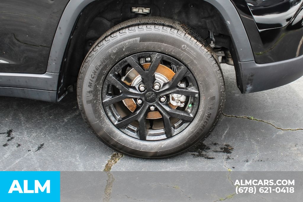 Used 2025 Black Jeep Altitude image 13